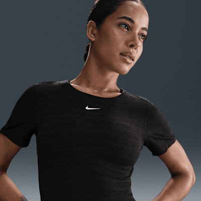 Nike Pro Women's Dri-FIT Short-Sleeve Cropped Jacquard Top